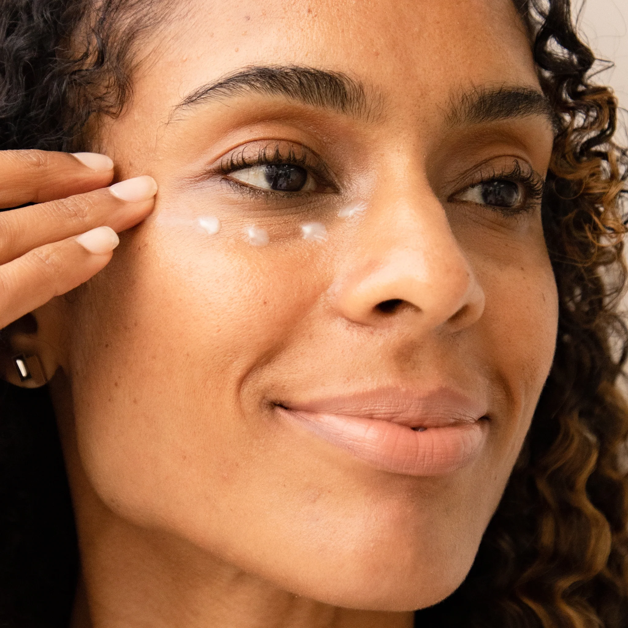 Super Fruit Oil Nourishing Eye Cream - Image 3